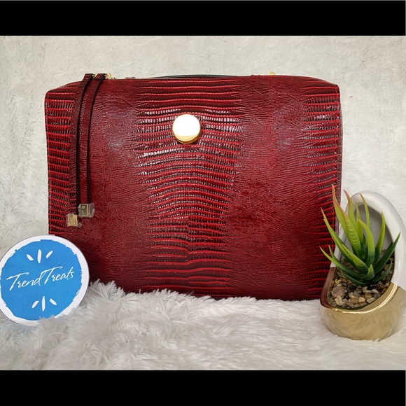 Estee Lauder Handbags - ‼️CLEARANCE‼️Now $6! New Estee Lauder Cosmetic Bag